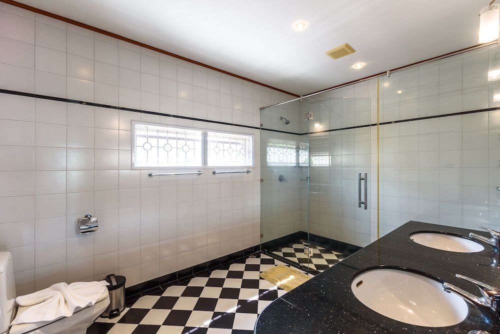 Amber Pool Villa Villa, 5 Bedrooms, Non Smoking, Kitchen 14