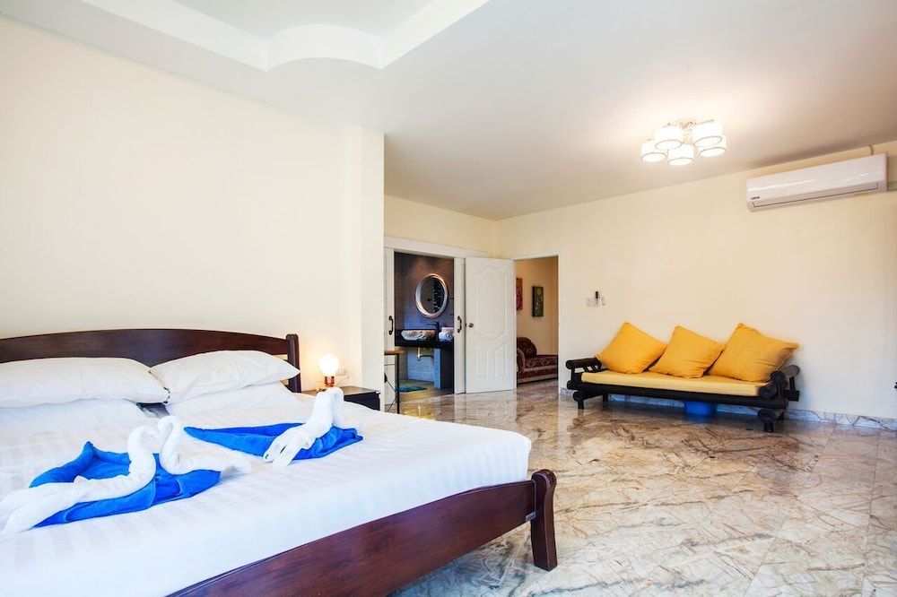 undefined Twin Palm Pool Villa