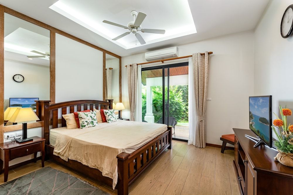 Champagne Pool Villa Villa, 5 Bedrooms, Non Smoking, Kitchen 10