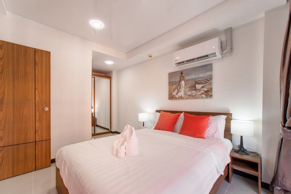 undefined Naiharn Sea Apartment 2