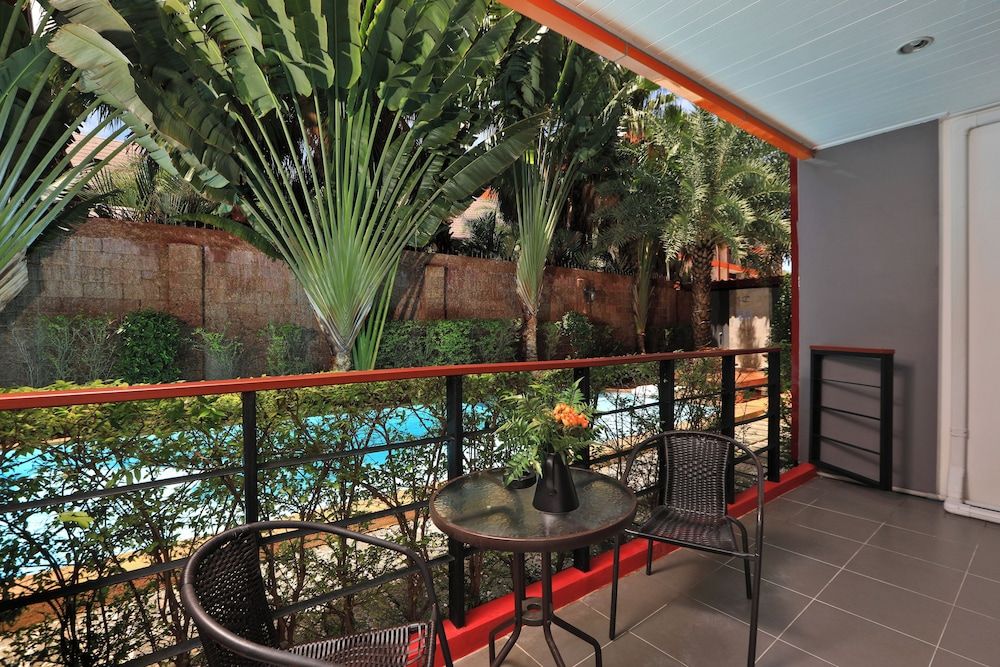 Nai Harn Condominium Studio Suite, Pool Access 6