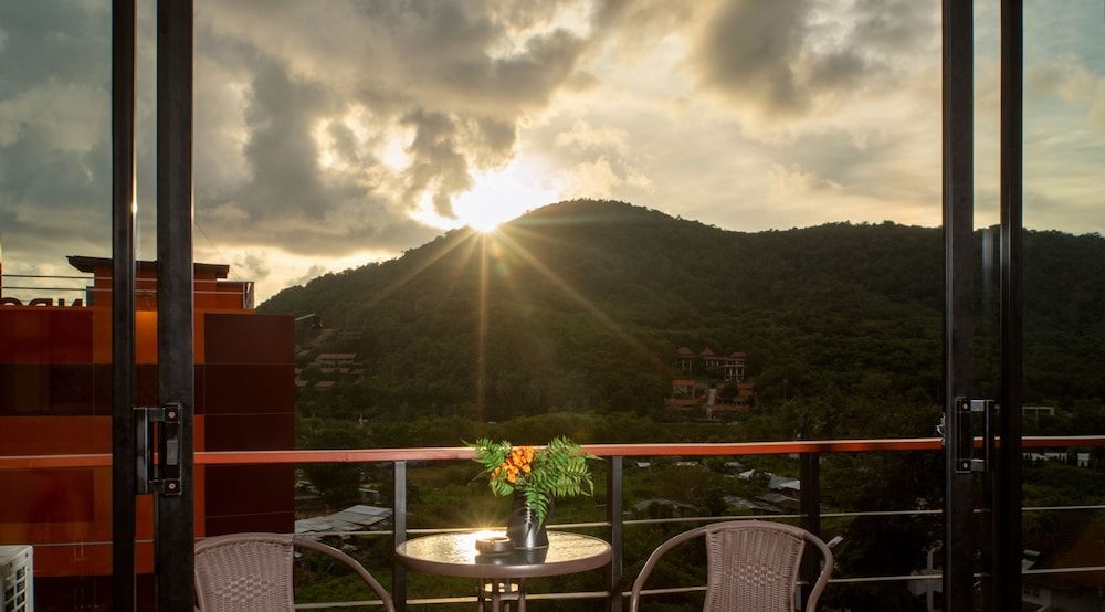 Nai Harn Condominium Apartment, 2 Bedrooms 9