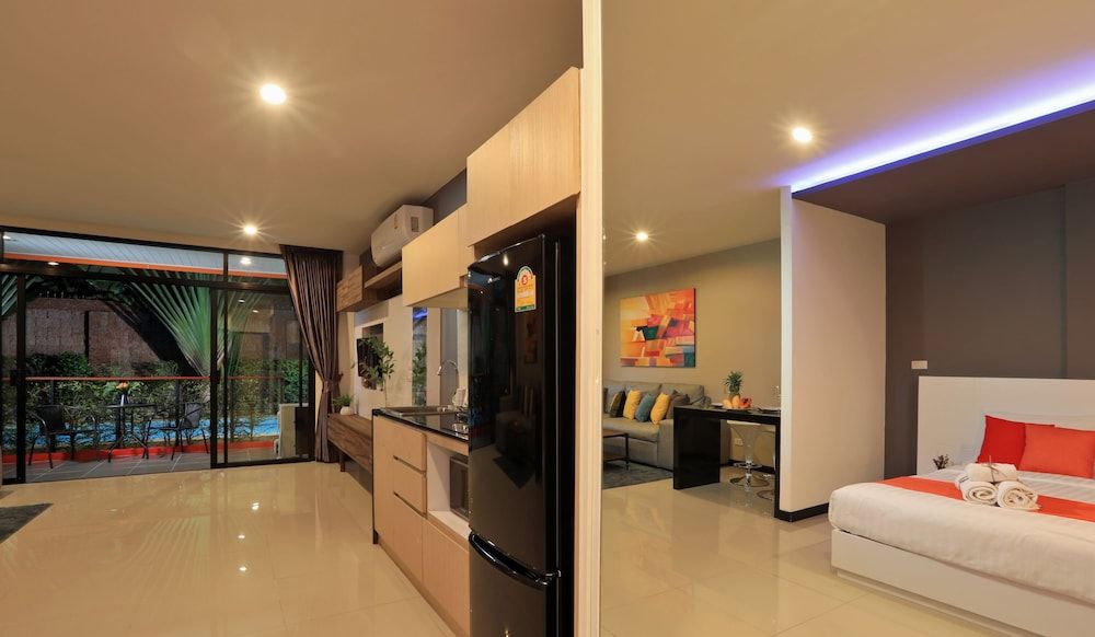Nai Harn Condominium Studio Suite, Pool Access 8