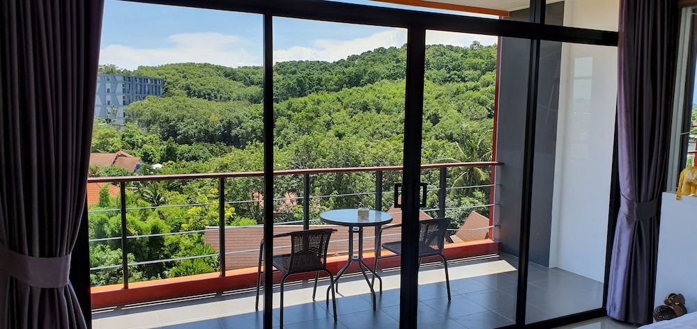 Nai Harn Condominium Apartment, 2 Bedrooms 10