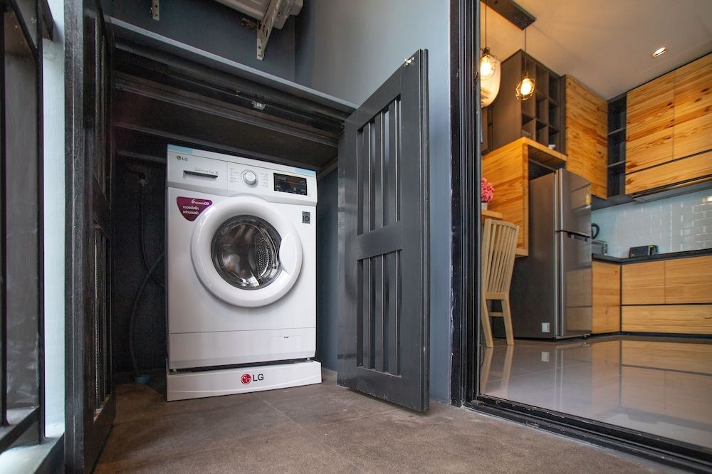 Naiharn Windy by Space Basic Studio, 1 Queen Bed 5