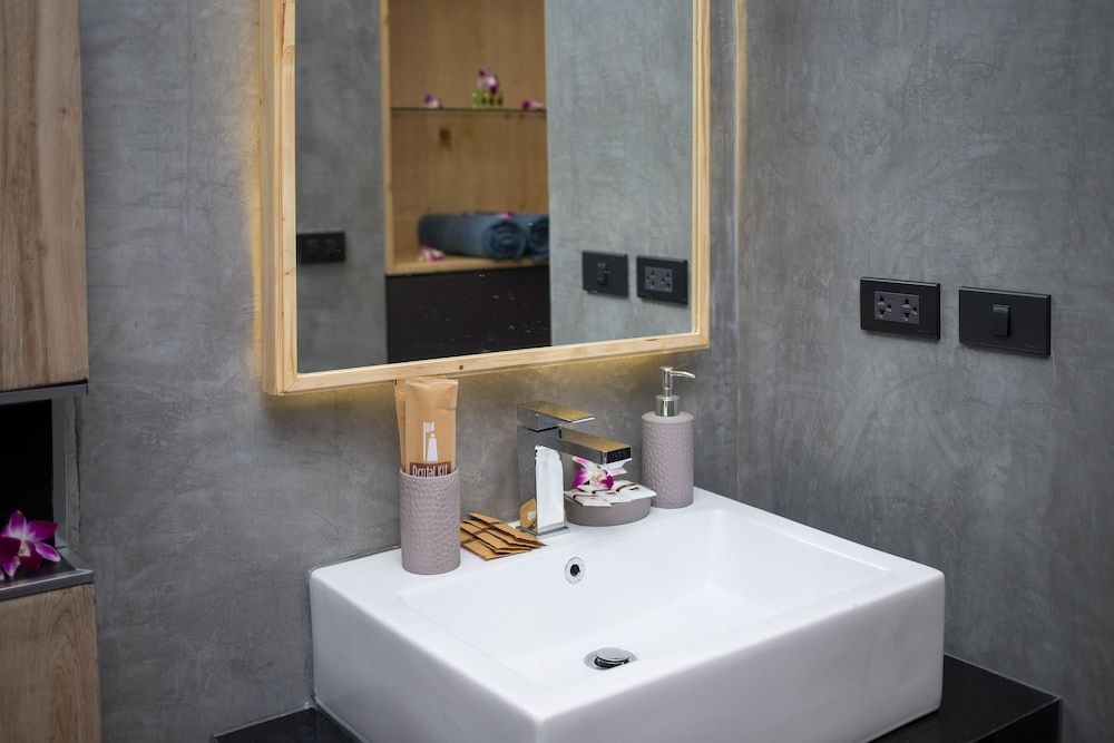 Naiharn Windy by Space Basic Studio 8