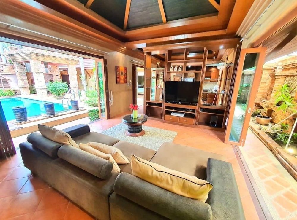 undefined Balinese Pool Villa in Rawai 10