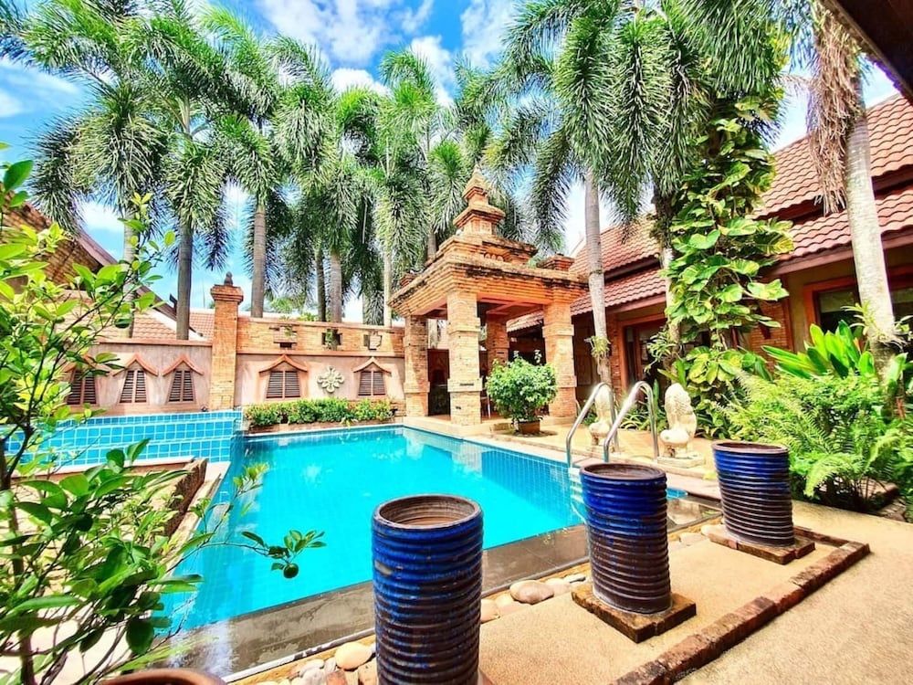 Balinese Pool Villa in Rawai Baan Rom Yen 16