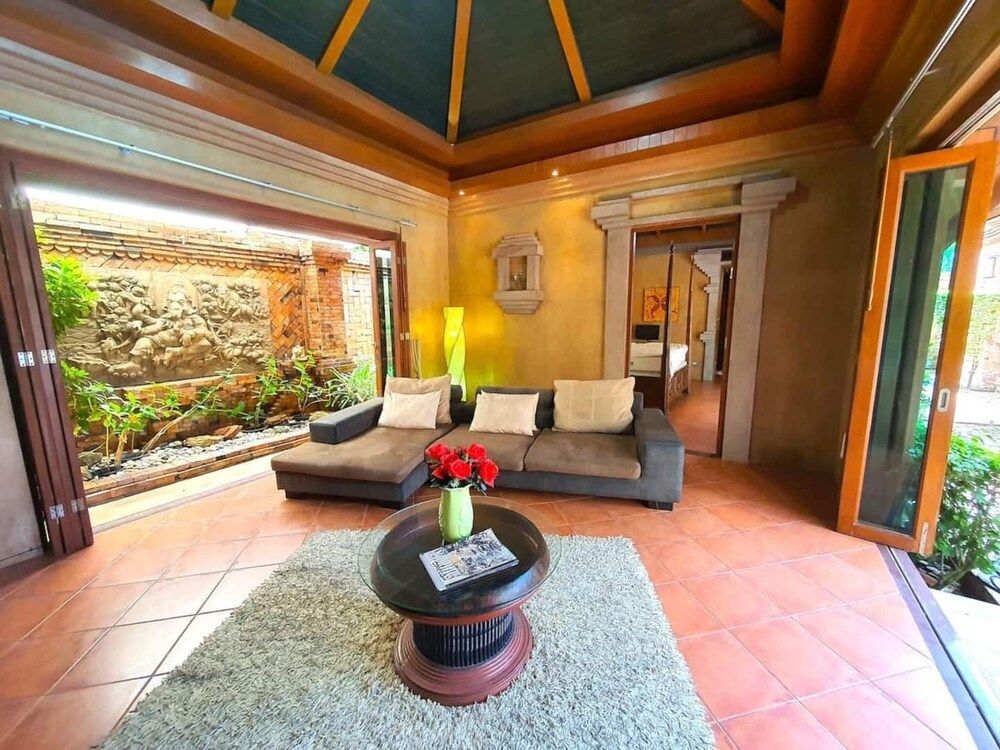 Balinese Pool Villa in Rawai Baan Rom Yen 11