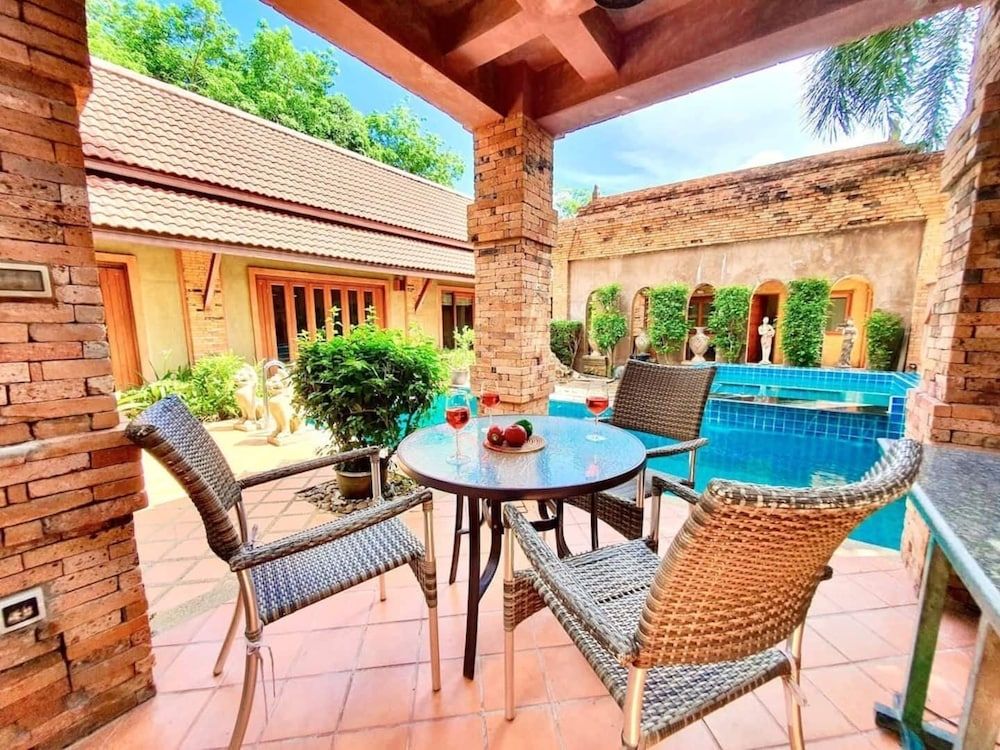 Balinese Pool Villa in Rawai Baan Rom Yen 13