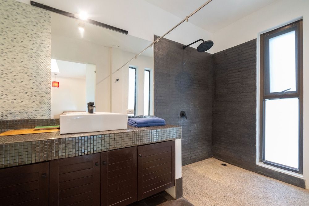 Grand Tropical Pool Villa Oxavia NaiHarn Luxury Villa 32