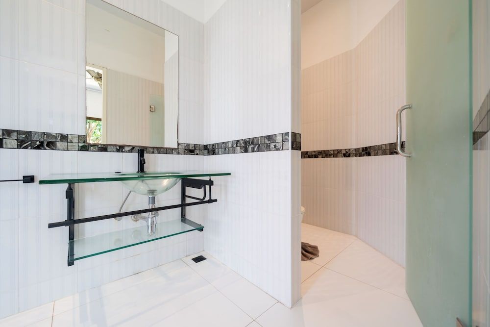 Grand Tropical Pool Villa Oxavia NaiHarn Luxury Villa 21