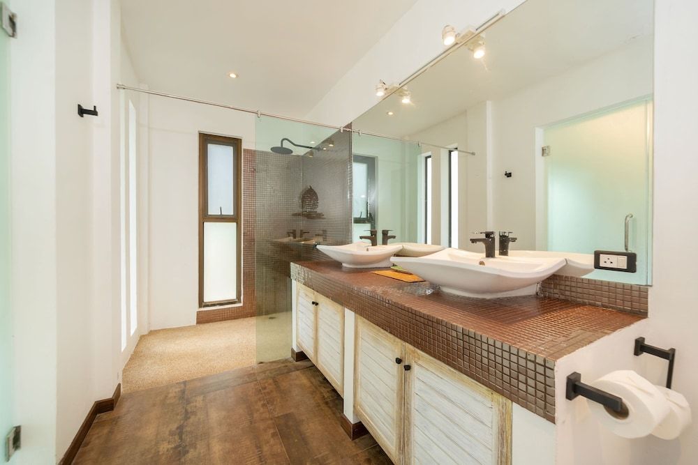 Grand Tropical Pool Villa Oxavia NaiHarn Luxury Villa 28