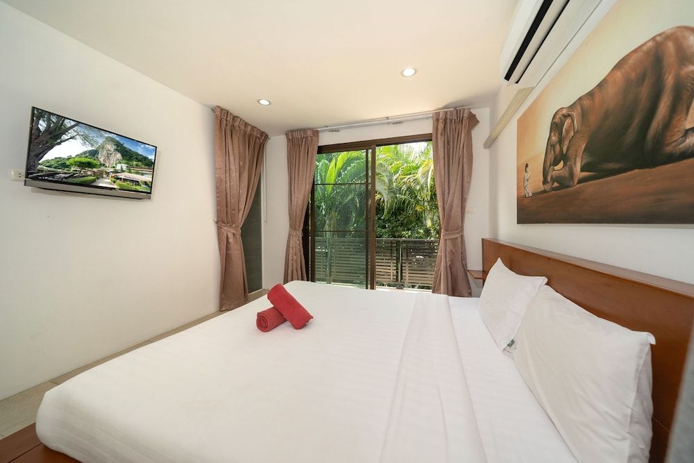 Grand Tropical Pool Villa Oxavia NaiHarn Luxury Villa 15