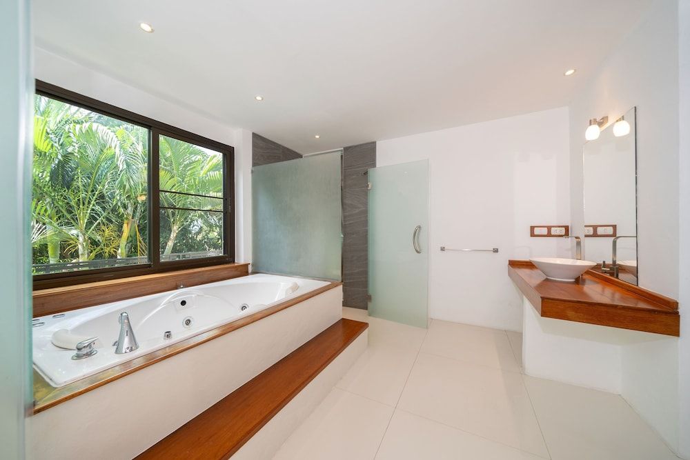 Grand Tropical Pool Villa Oxavia NaiHarn Luxury Villa 23