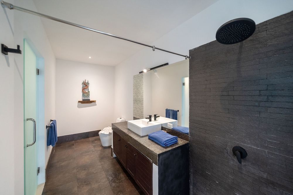 Grand Tropical Pool Villa Oxavia NaiHarn Luxury Villa 27