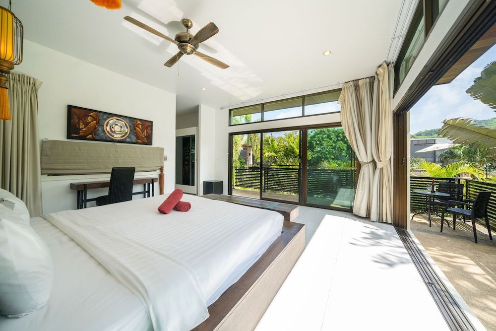 Grand Tropical Pool Villa Oxavia NaiHarn Luxury Villa 8