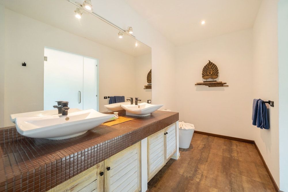 Grand Tropical Pool Villa Oxavia NaiHarn Luxury Villa 29