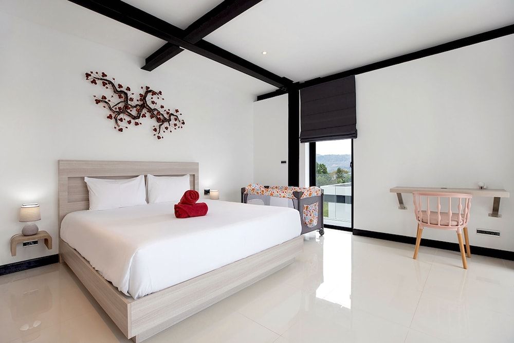 Stylish Salt Pool Villa Sunset Garden 5 Luxury Villa 3