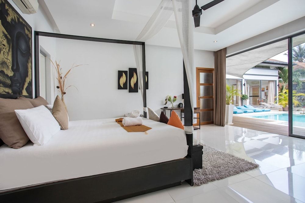 Modern 4BR Pool Villa Virginie Naiharn Luxury Villa, 4 Bedrooms