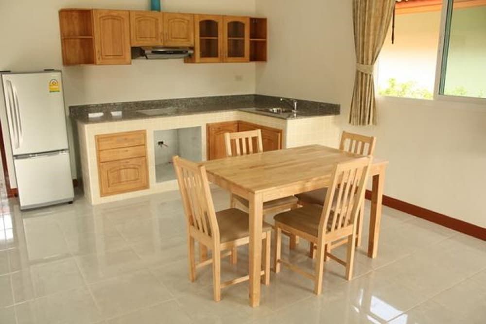 undefined Lovely House With Access to Large Swimming Pool and Near Chalong Pier Num001 3