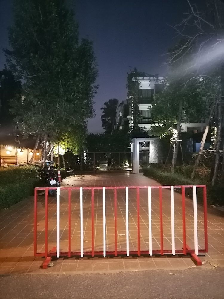 undefined The Title 4