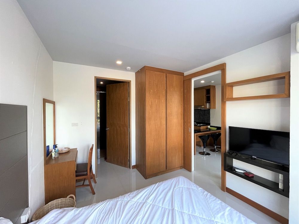 undefined Saiyuan Buri Condo by Lofty 6