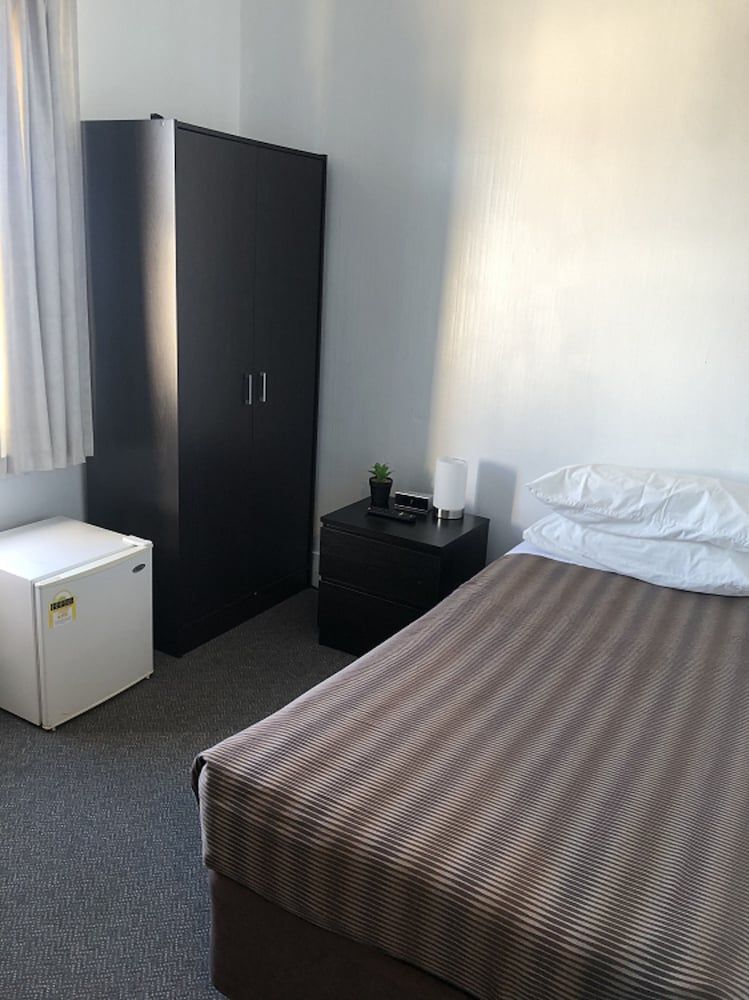 The Bridge Economy Single Room, 1 Twin Bed, Shared Bathroom (1st Floor) 5