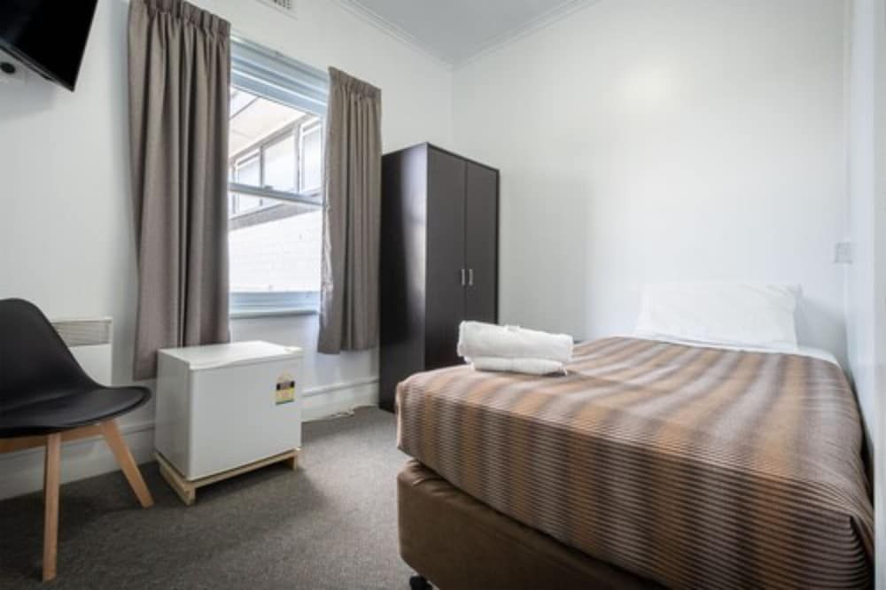 The Bridge Economy Single Room, 1 Twin Bed, Shared Bathroom (1st Floor) 2