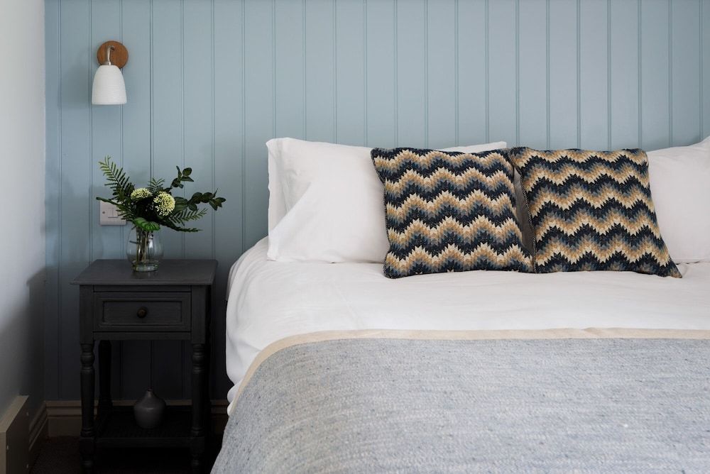 Kings Arms Otterton (01) Large Double Room