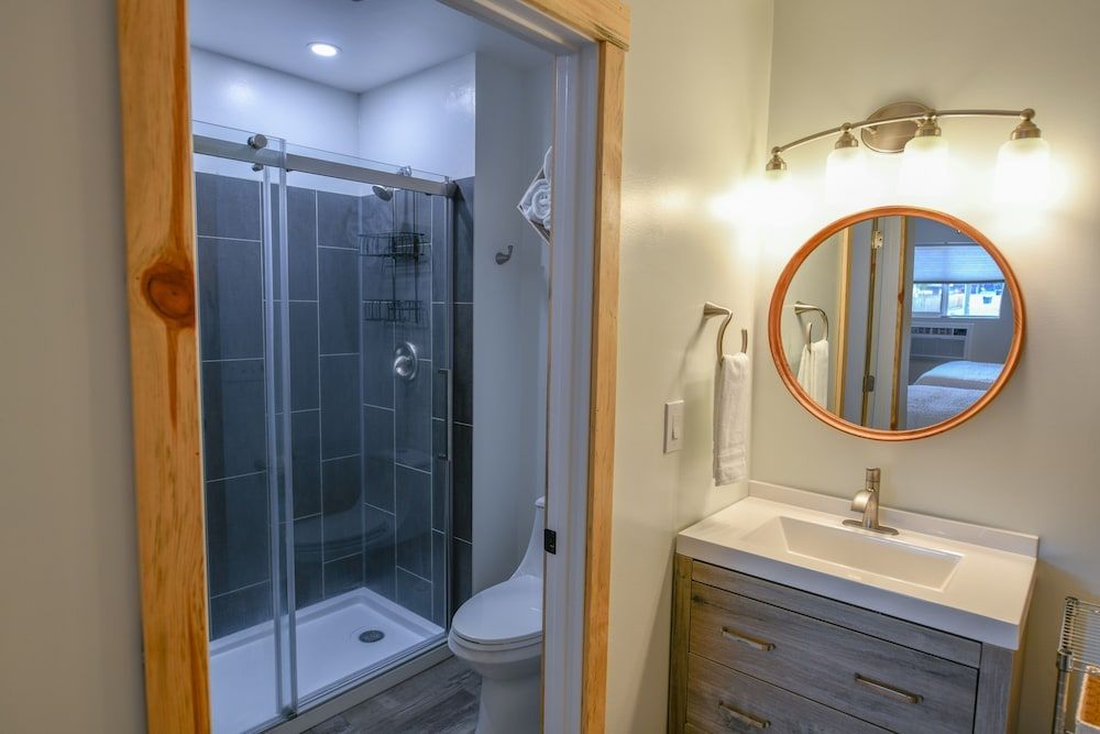 The Darmont Hotel and Suites Elite Suite, Multiple Beds, Balcony, Mountain View 2