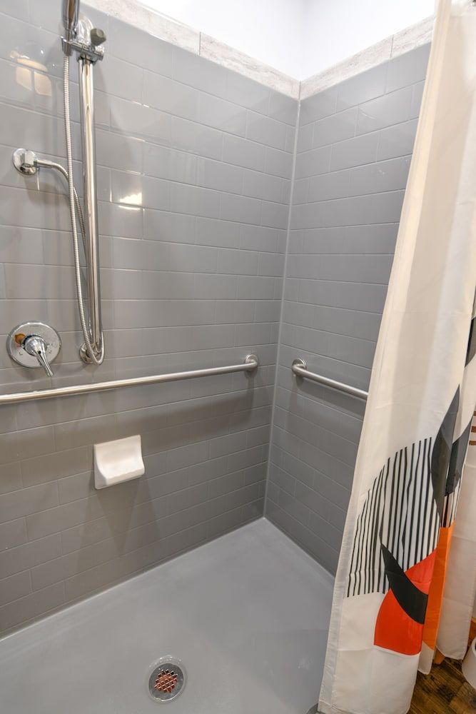 The Darmont Hotel and Suites Deluxe Suite, 1 Bedroom, Accessible, Kitchen 4