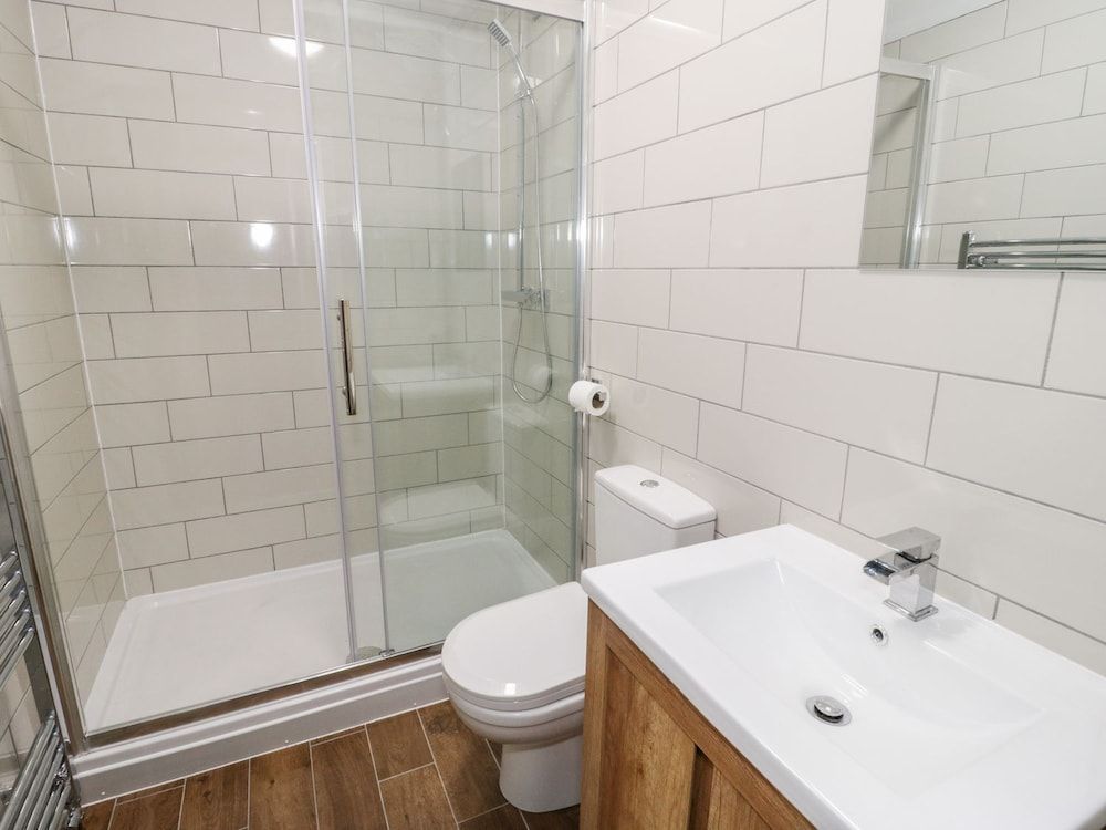 The Blue Lion Apartment, Private Bathroom, Mountain View (Apartment 1) 4