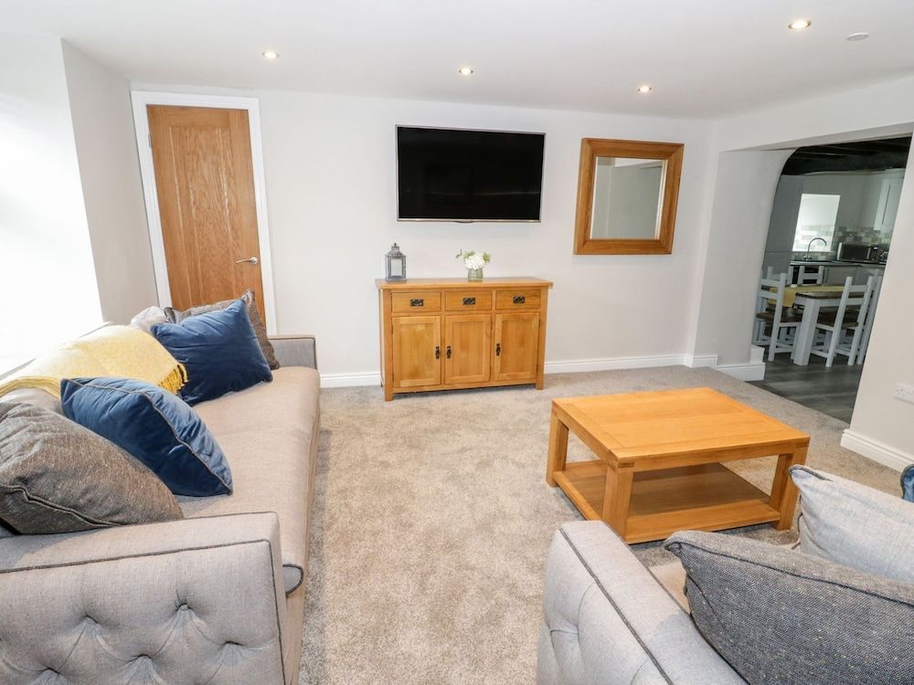 The Blue Lion Superior Apartment, Private Bathroom (Apartment 3) 4