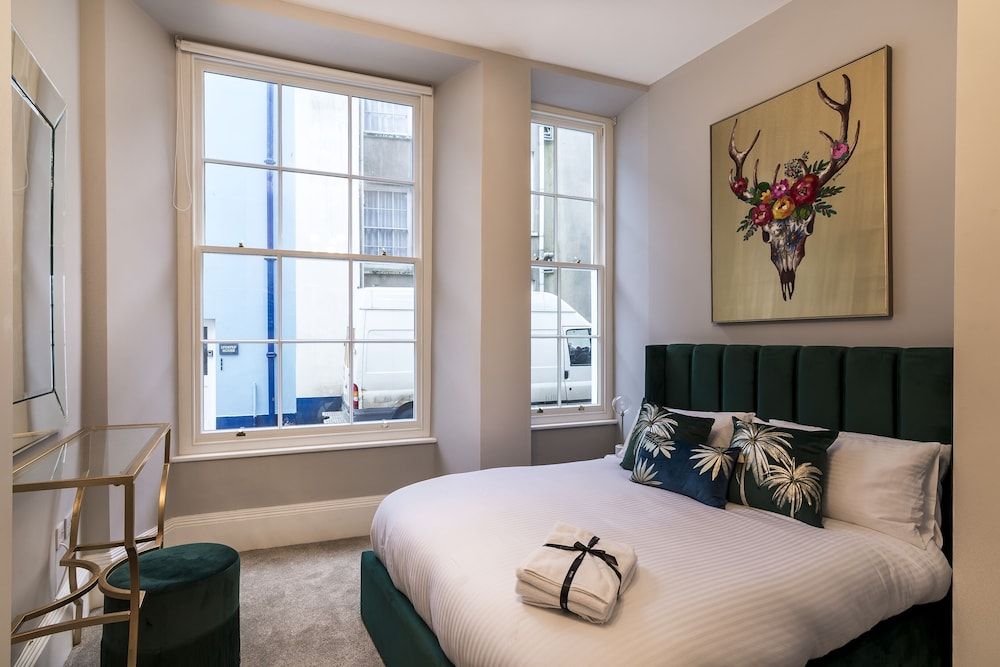 Apartment (2 Bedrooms)