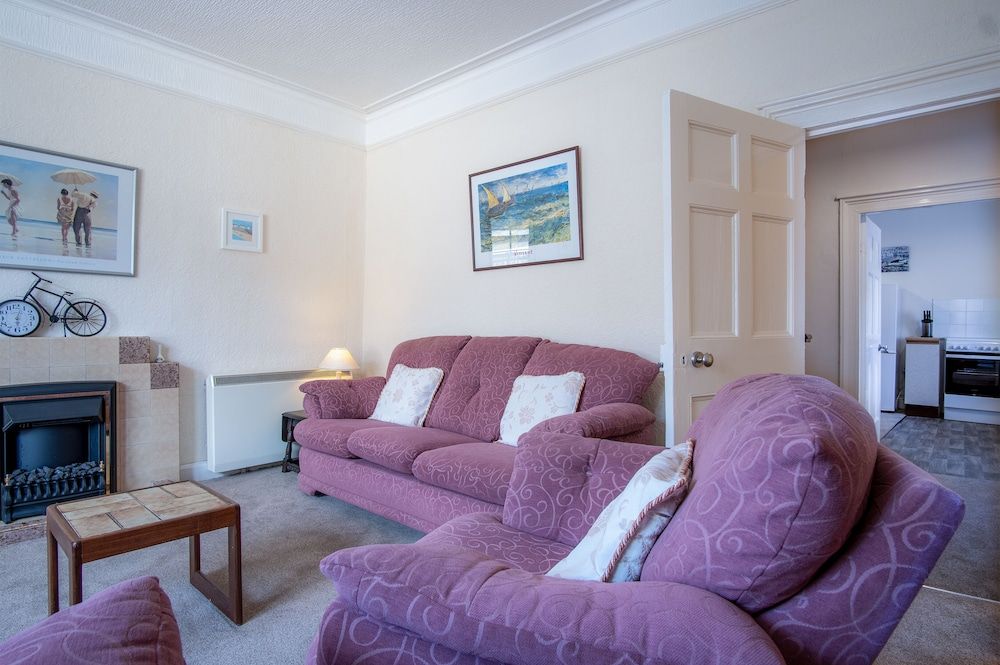 Apartment (2 Bedrooms)