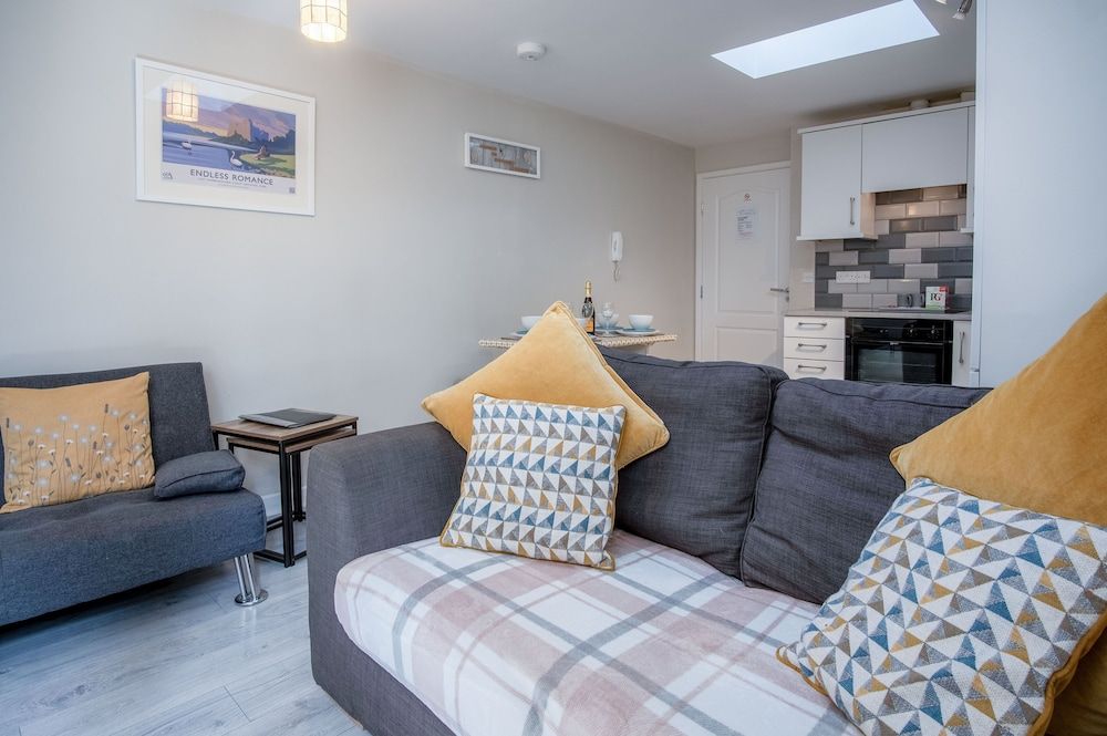 Apartment (2 Bedrooms)