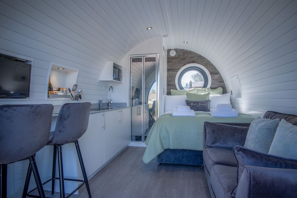 Apartment (1 Bedroom)