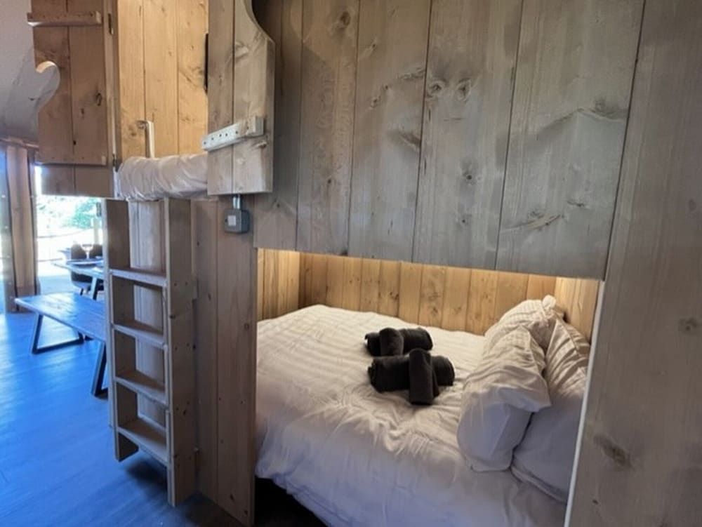 Premium Tent, Private Bathroom, Garden View