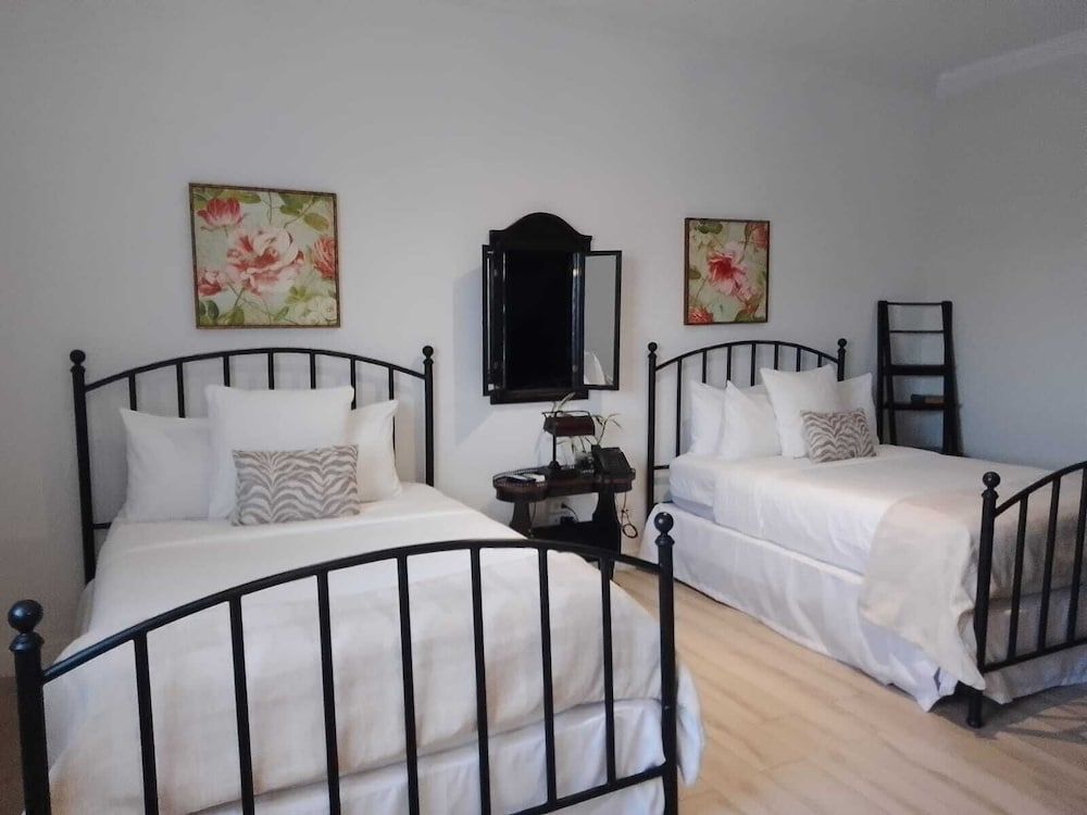 Hacienda Los Molinos Boutique Hotel Double Room, Courtyard View (Los Lagos) 2