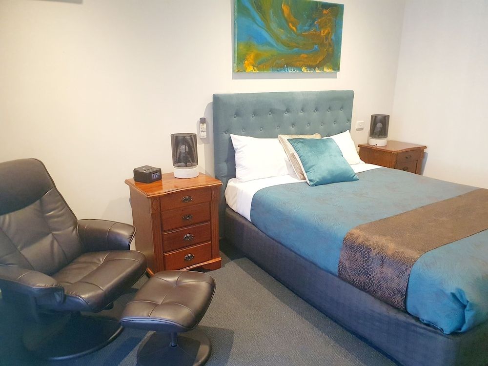 Addison Motor Inn Executive Room, 1 Queen Bed 3