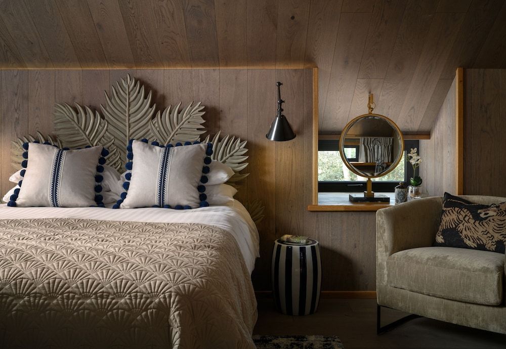 Pole Barn Junior Suite