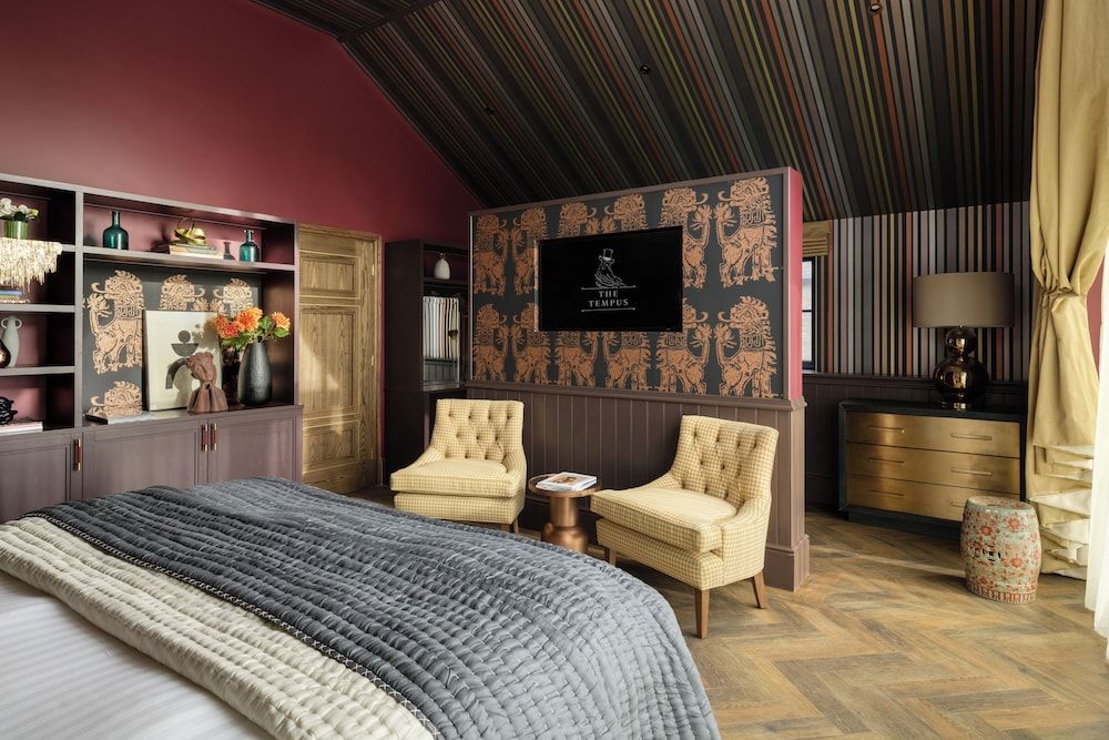 The Tempus Junior Suite