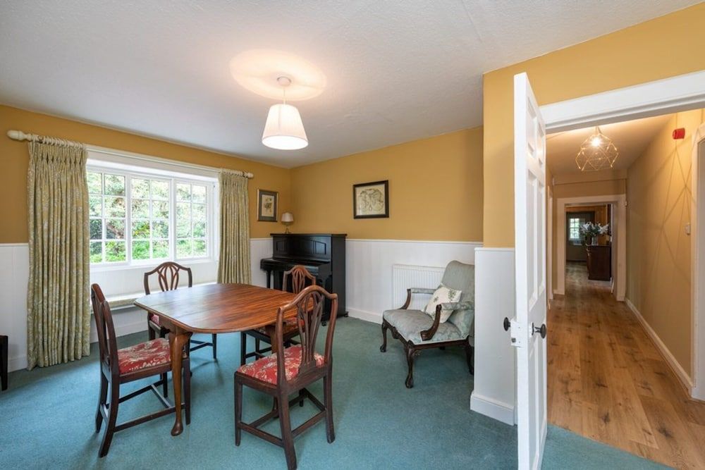 House, Multiple Beds