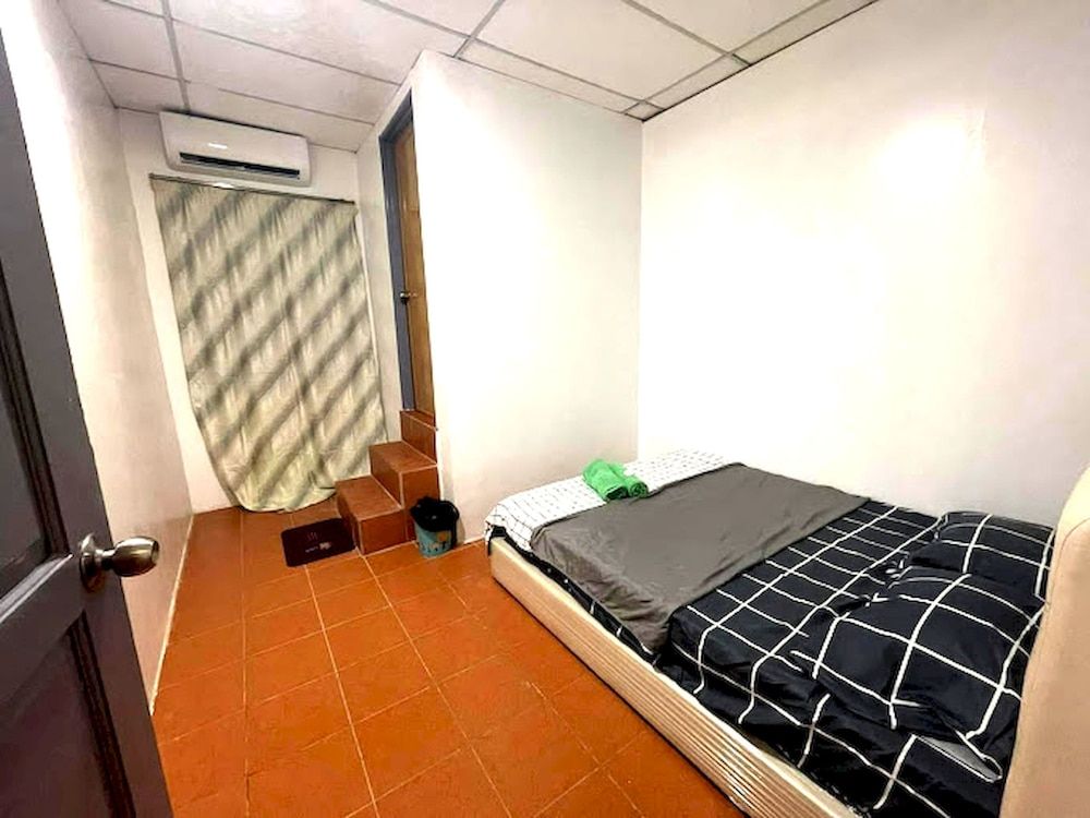 Room, Private Bathroom