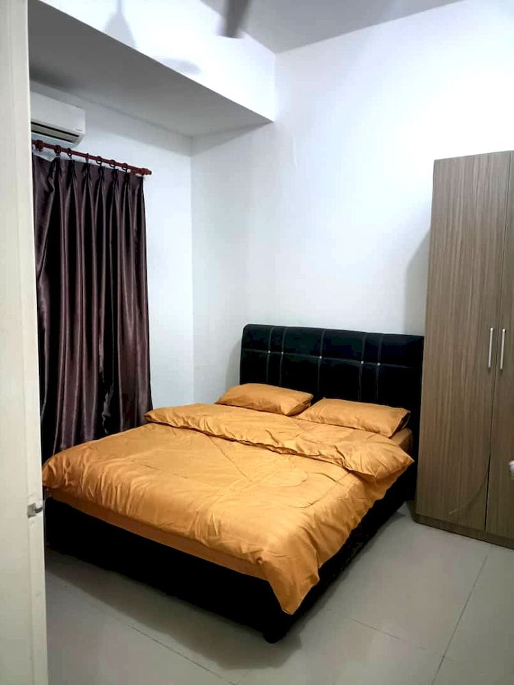 Deluxe Studio