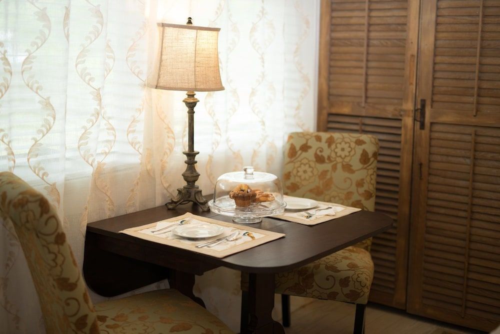 Blue Heron - Louisiana's B&B of the Year Suite, 1 King Bed, Non Smoking 2