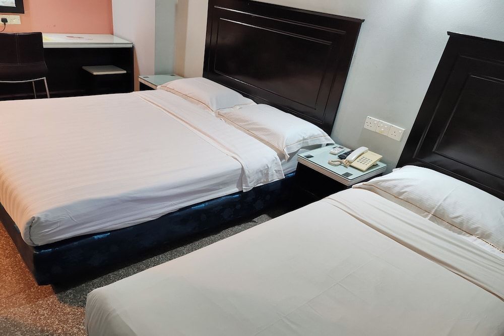 Hotel Sri Puchong Triple Room 3