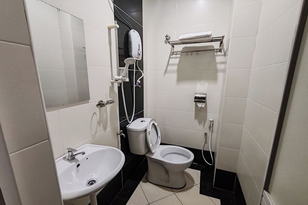 Hotel Sri Puchong Triple Room 7