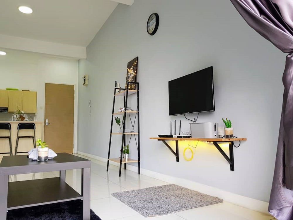 Skypod Residence 2-Bedroom Apartment with Balcony 23